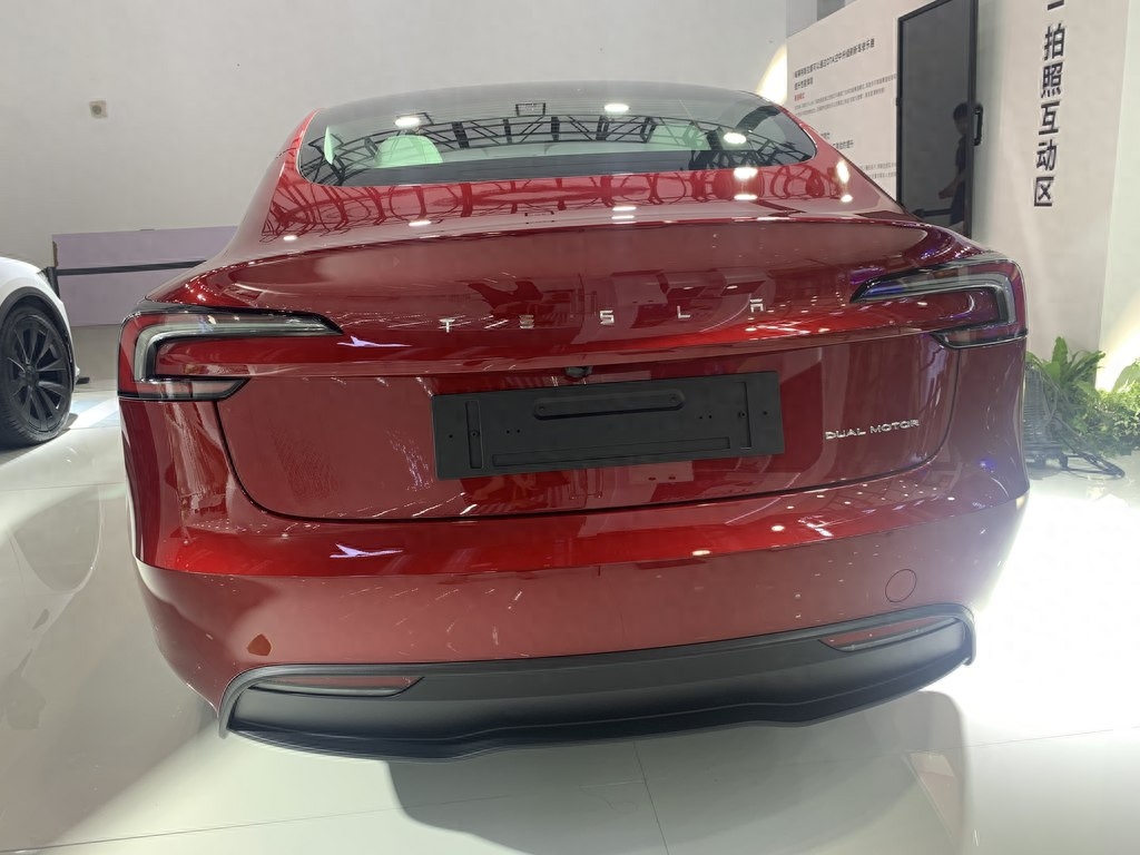 特斯拉汽车2023款最新款价格（2023款特斯拉Model 3正式上市报价） 第9张