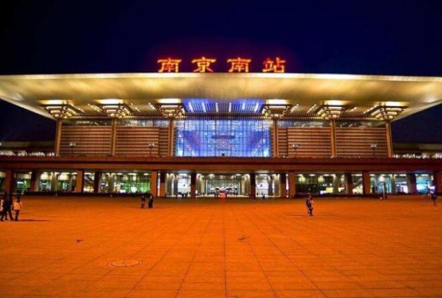 中国最大的火车站，耗资300多亿才建成，面积是南京站的6倍 第5张
