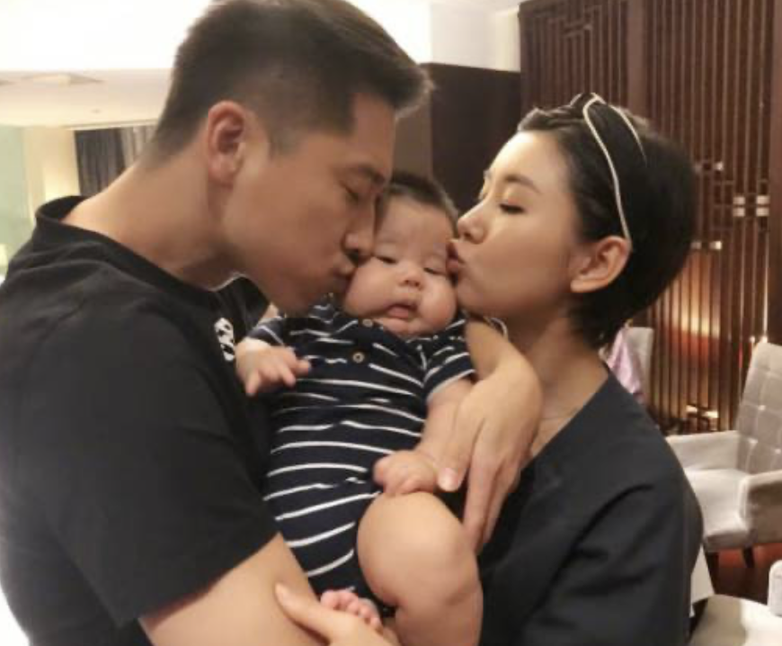 演员王雷：苦熬8年成名，宠爱李小萌至今无绯闻，活成人生赢家 第37张