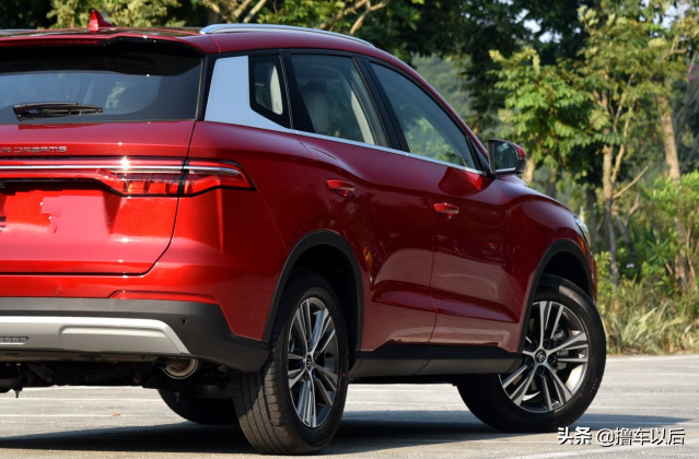 比亚迪宋Pro成功了，月销轻松过万，一箱油900Km，才8.58万实力派 第7张