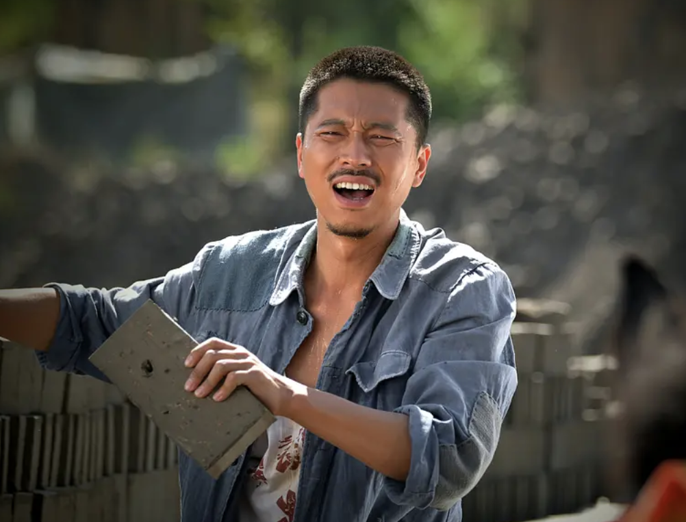 演员王雷：苦熬8年成名，宠爱李小萌至今无绯闻，活成人生赢家 第21张